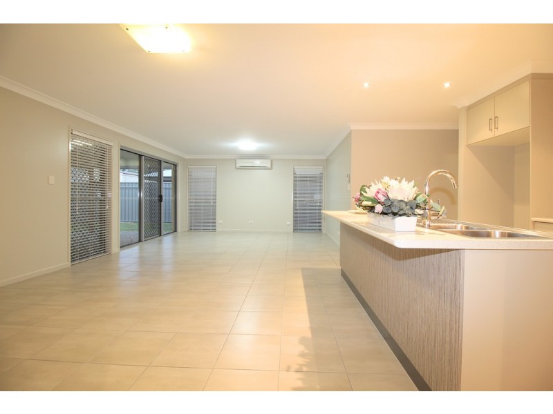 25 Newman Drive, Emerald QLD 4720