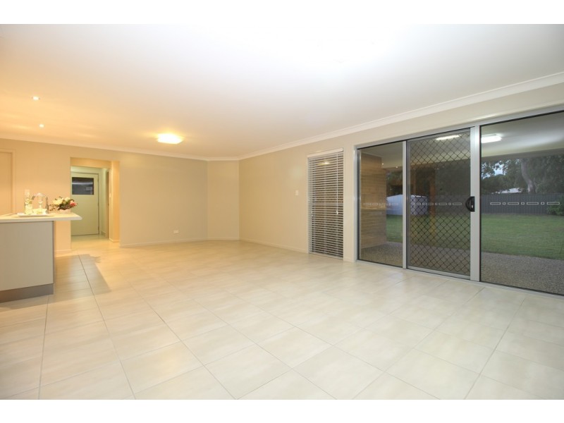 25 Newman Drive, Emerald QLD 4720