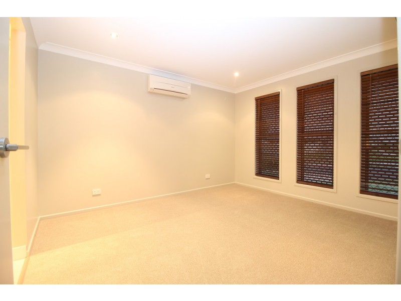 25 Newman Drive, Emerald QLD 4720