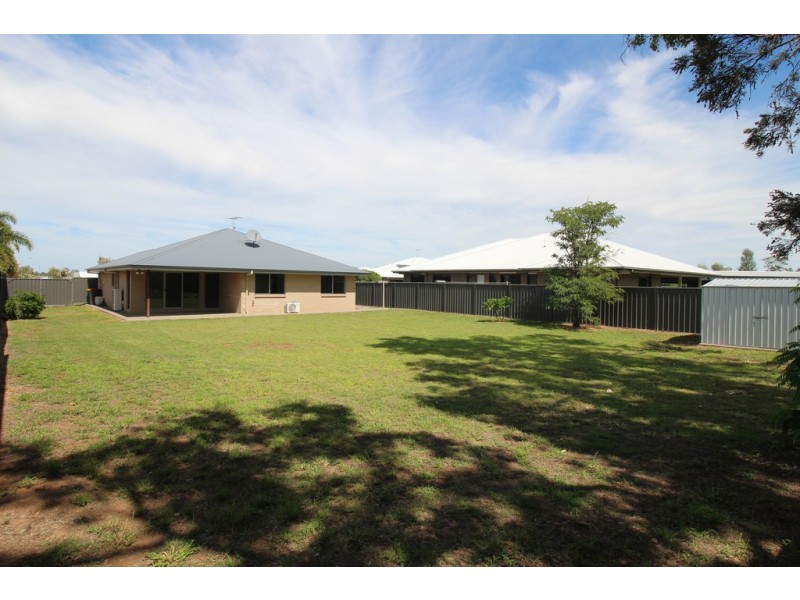 25 Newman Drive, Emerald QLD 4720