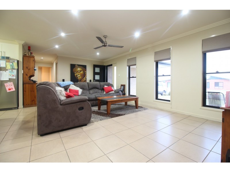 16 Brokenwood Street, Emerald QLD 4720