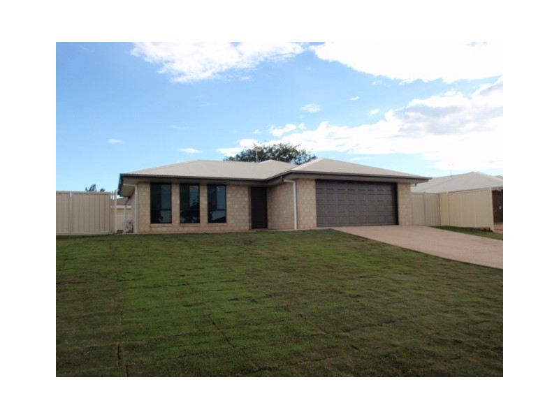 13 Berthun Street, Emerald QLD 4720