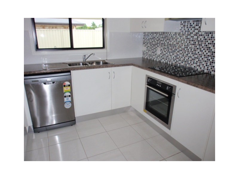 13 Berthun Street, Emerald QLD 4720