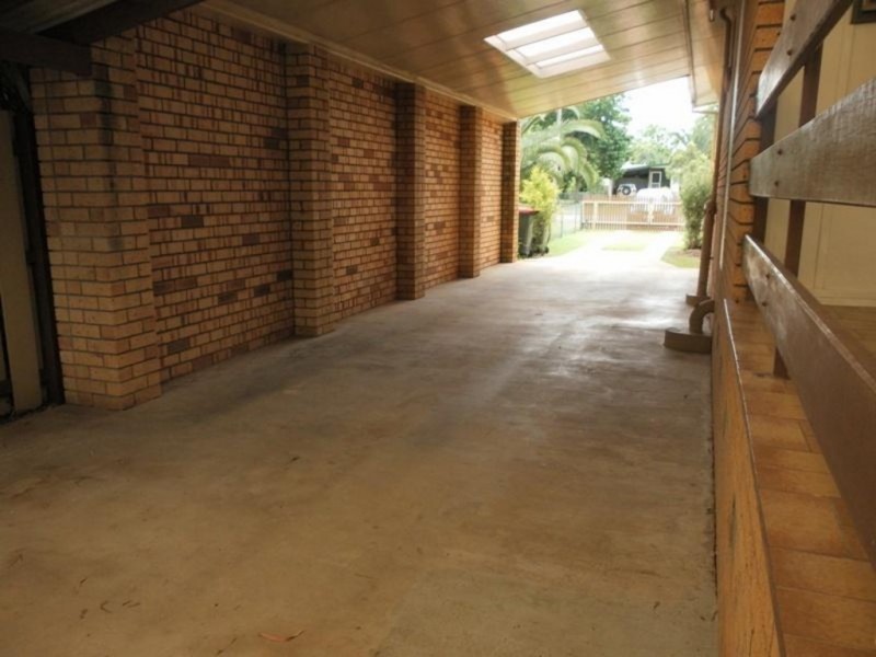 114 Harris Street, Emerald QLD 4720