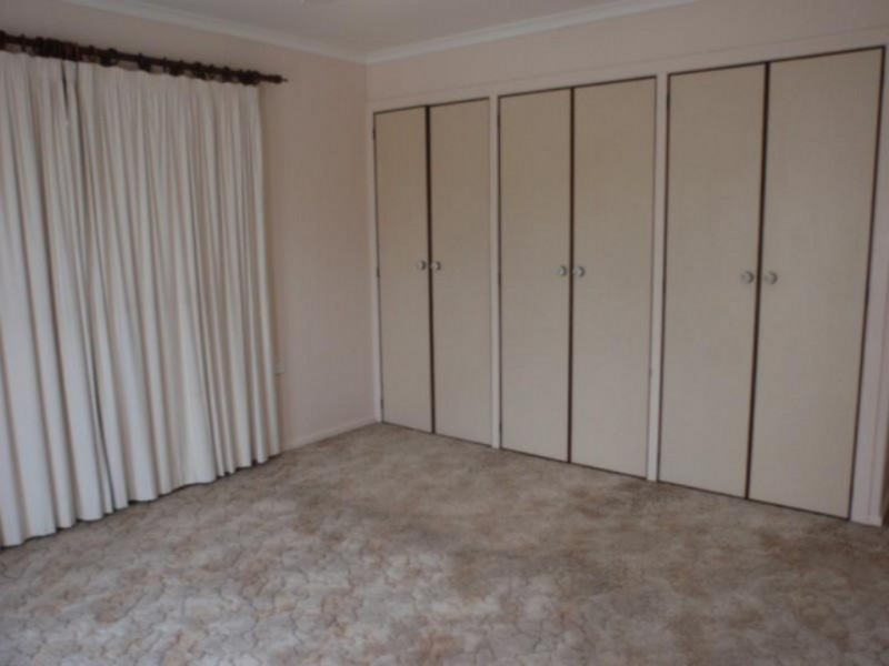 114 Harris Street, Emerald QLD 4720