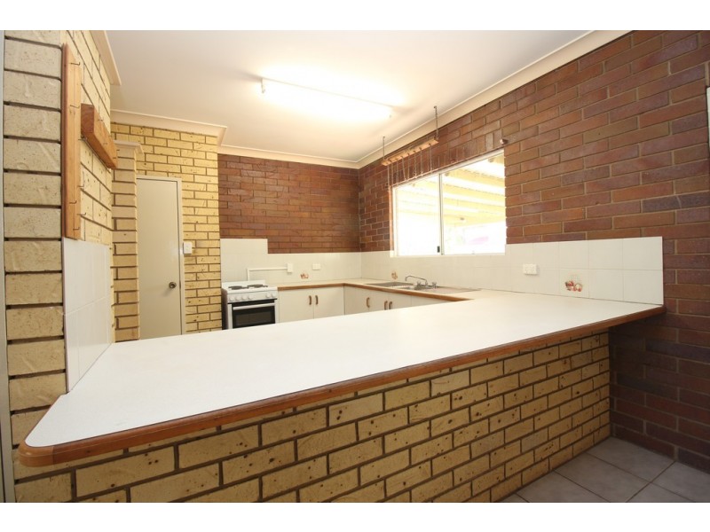 5 Hall Place, Emerald QLD 4720