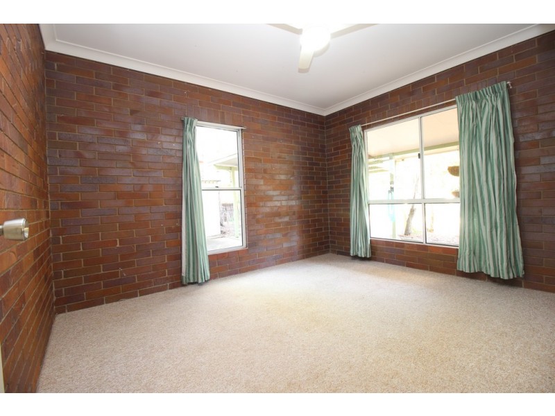 5 Hall Place, Emerald QLD 4720