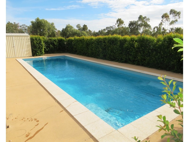 80-82 South Calliope Street, Springsure QLD 4722