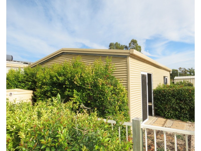 80-82 South Calliope Street, Springsure QLD 4722