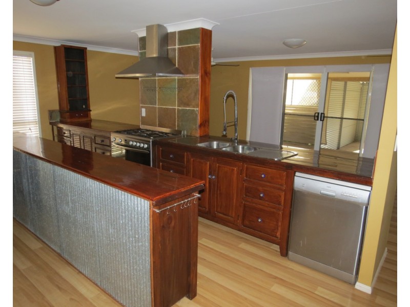 80-82 South Calliope Street, Springsure QLD 4722