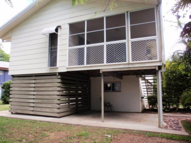 30 Colleen Avenue, Emerald QLD 4720