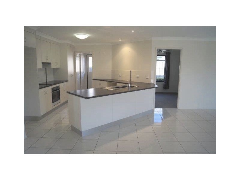 34 Moriarty Street, Emerald QLD 4720