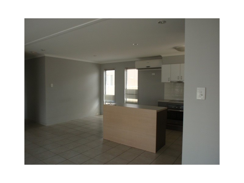 16A Mayfair Drive, Emerald QLD 4720