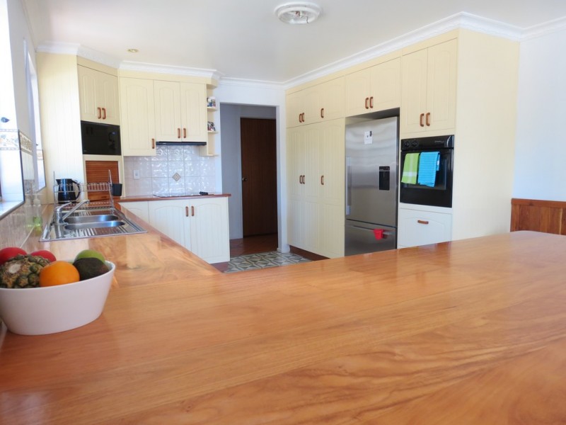 8 Martin Place, Emerald QLD 4720