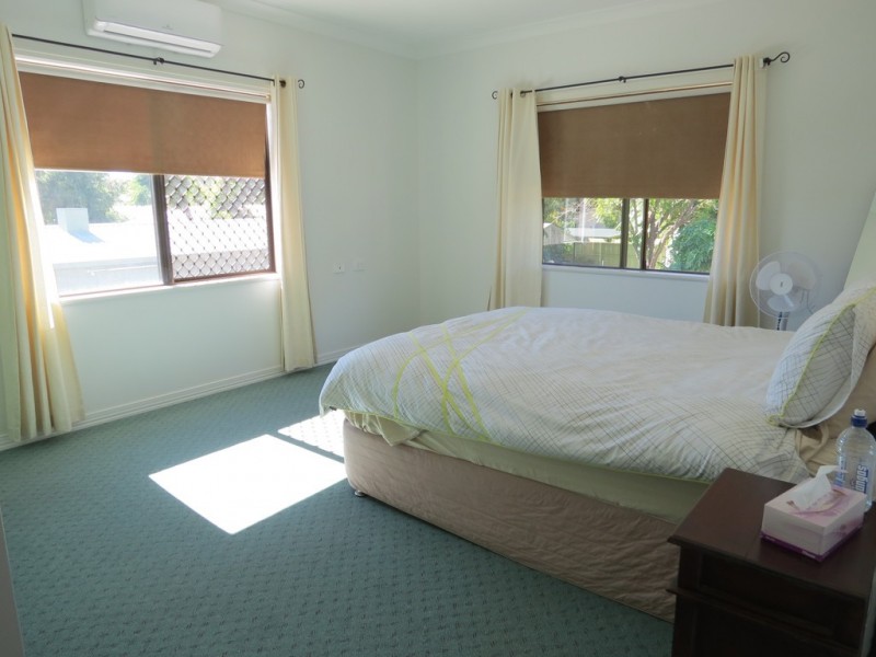 8 Martin Place, Emerald QLD 4720