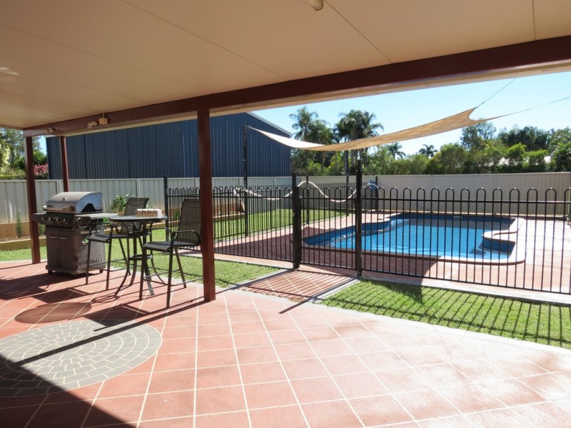 8 Martin Place, Emerald QLD 4720