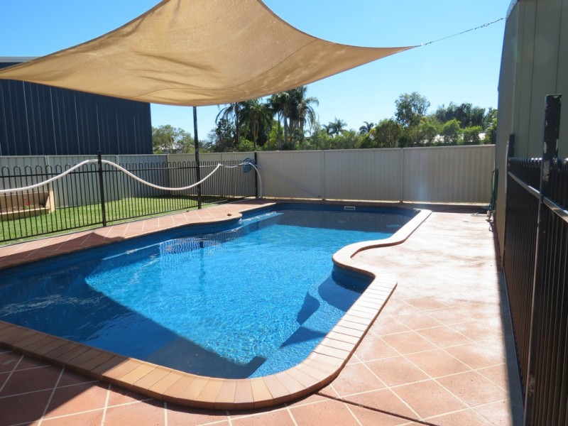 8 Martin Place, Emerald QLD 4720