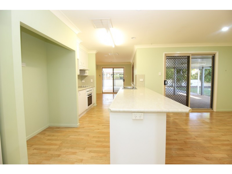 8 Stephanie Court, Emerald QLD 4720