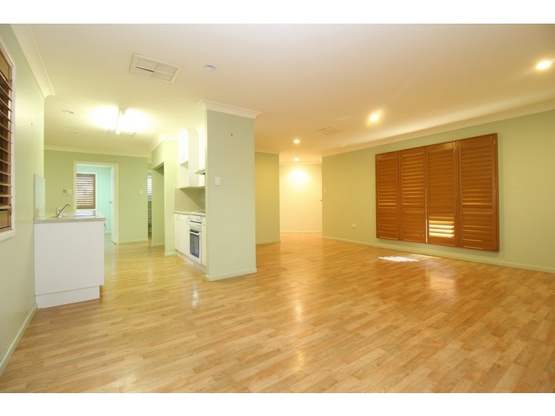8 Stephanie Court, Emerald QLD 4720