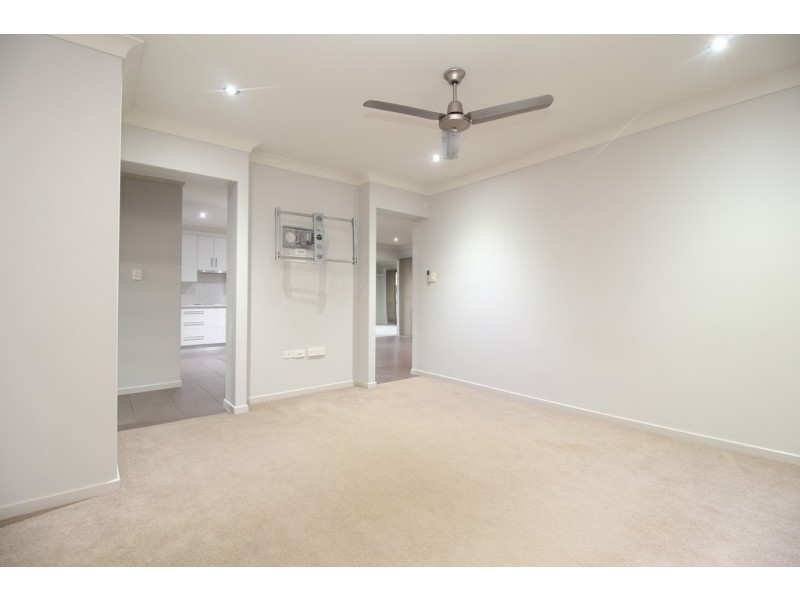 21 Glovar Street, Emerald QLD 4720