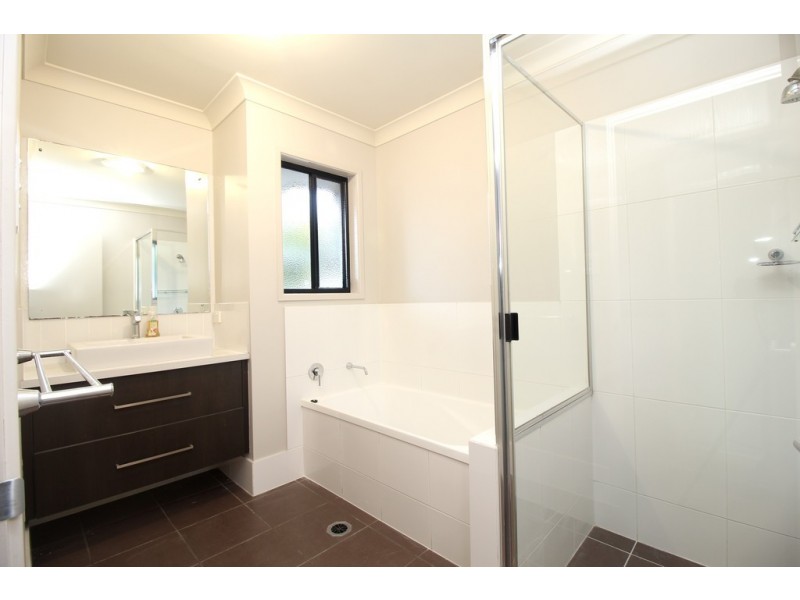 21 Glovar Street, Emerald QLD 4720