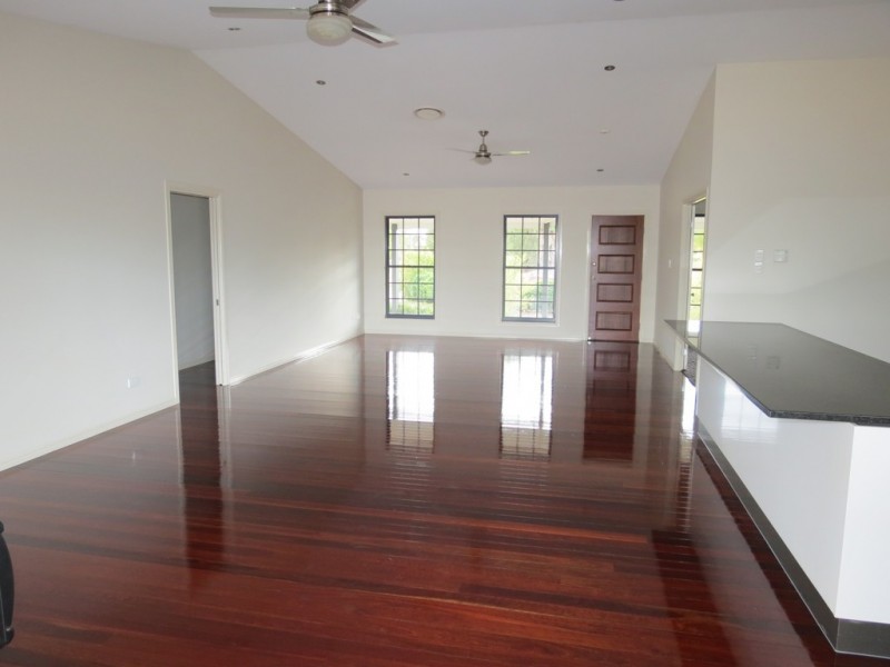 2 Birch Drive, Emerald QLD 4720
