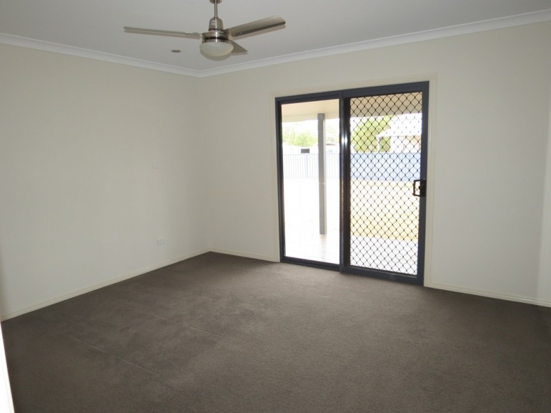 2 Birch Drive, Emerald QLD 4720