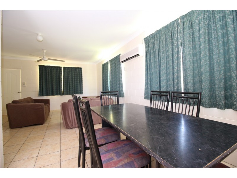 2/18 Diamond Avenue, Emerald QLD 4720