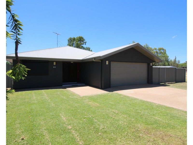 55 White Street, Emerald QLD 4720