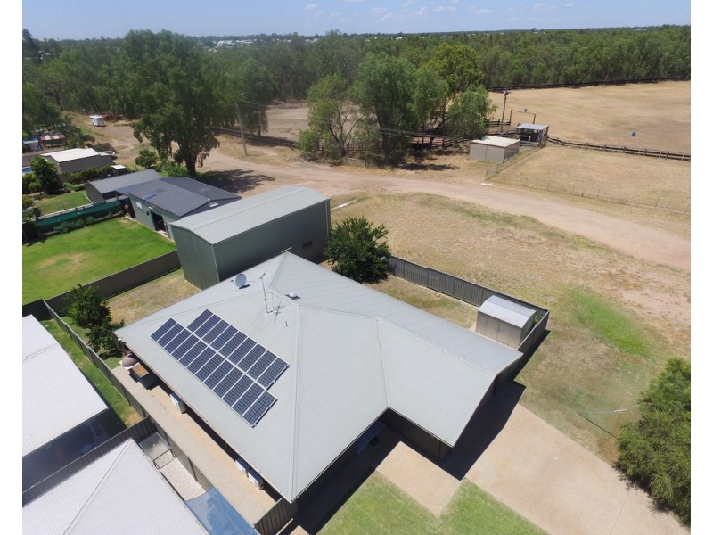 55 White Street, Emerald QLD 4720