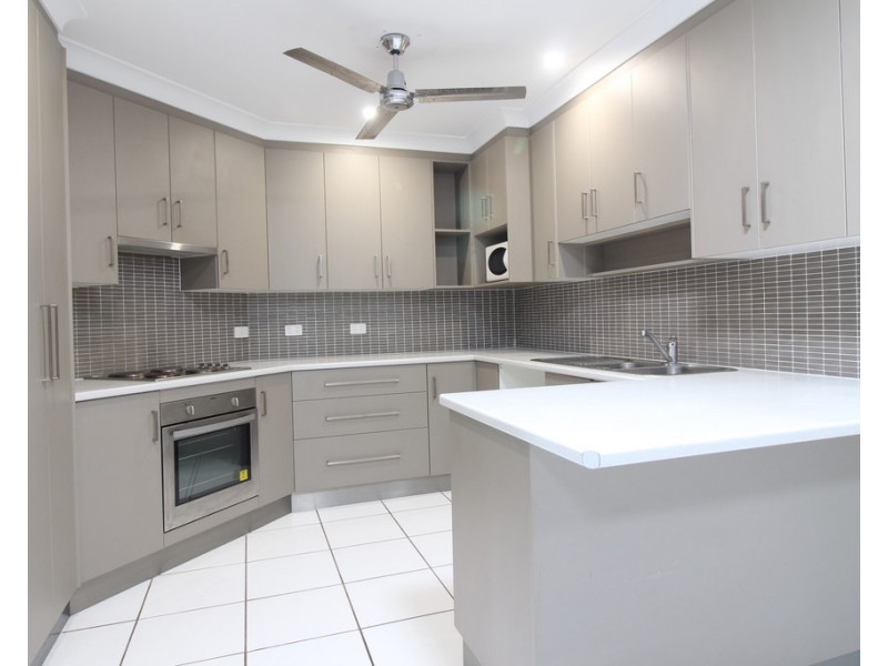55 White Street, Emerald QLD 4720