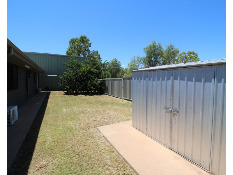 55 White Street, Emerald QLD 4720