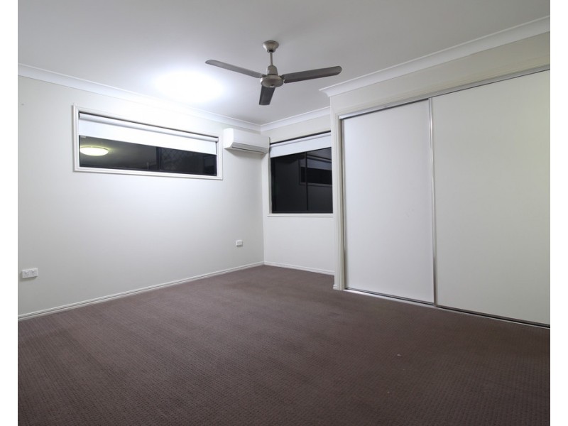 55 White Street, Emerald QLD 4720