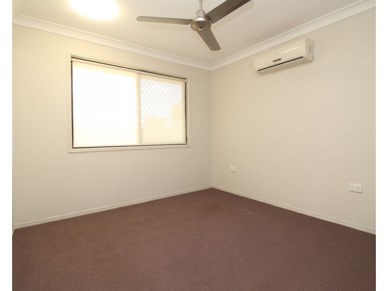 55 White Street, Emerald QLD 4720