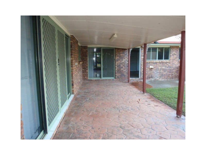 1 Kurrajong Close, Emerald QLD 4720