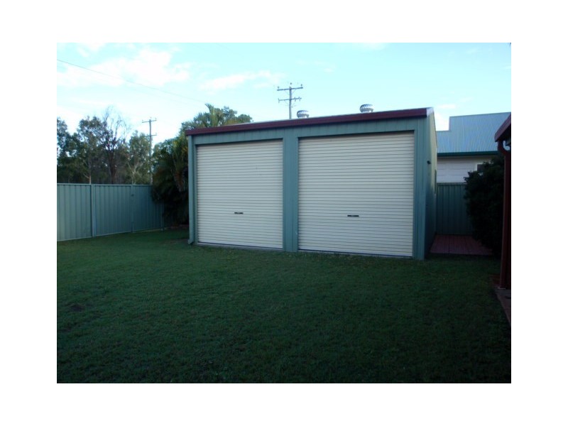 1 Kurrajong Close, Emerald QLD 4720