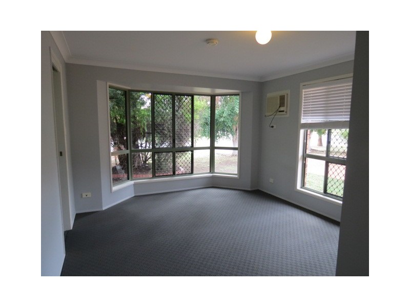 1 Kurrajong Close, Emerald QLD 4720