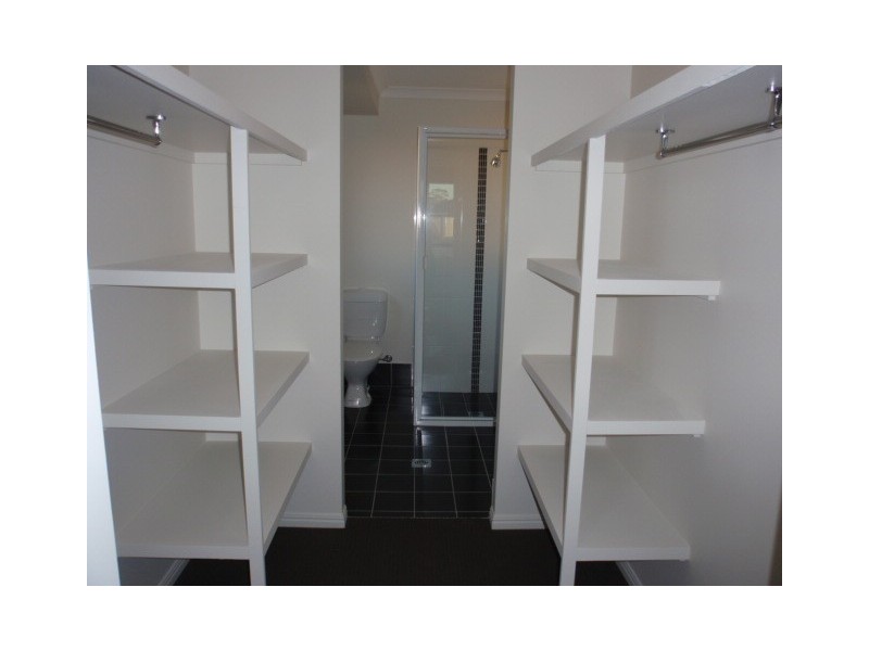 5 Highlands Court, Emerald QLD 4720