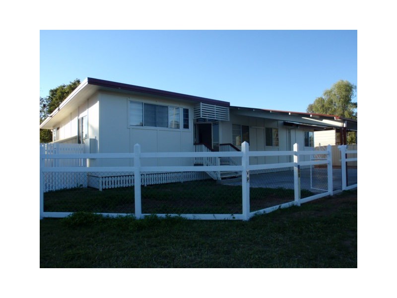 22 Brief Street, Emerald QLD 4720