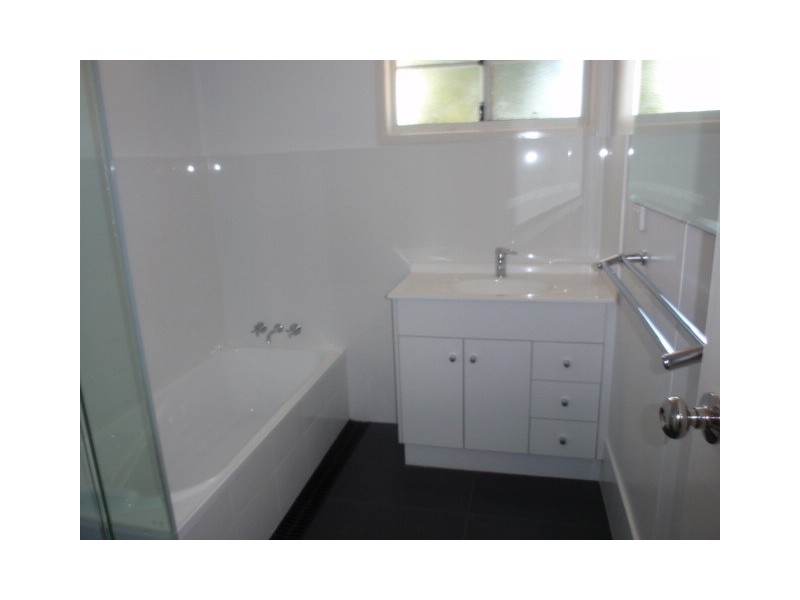 22 Brief Street, Emerald QLD 4720