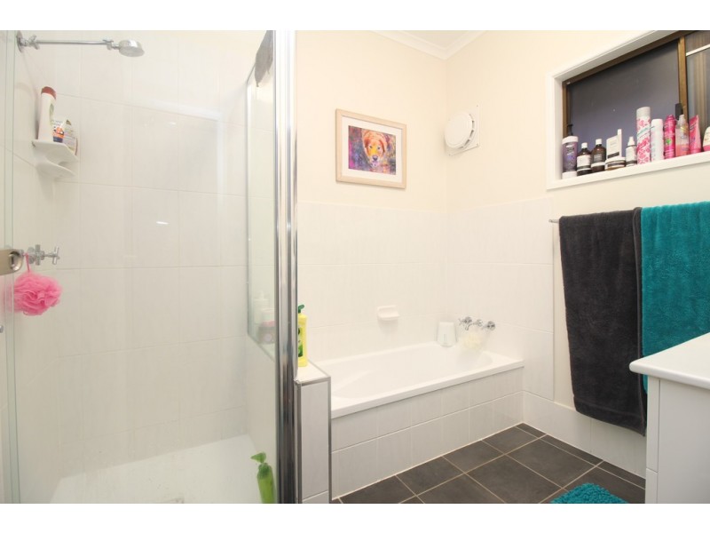 14 Julie Court, Emerald QLD 4720