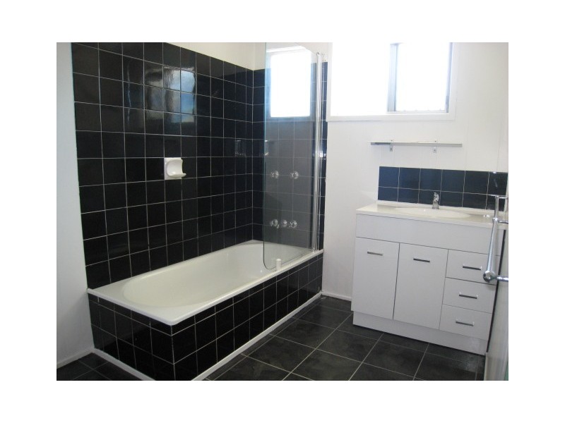 39 Harris Street, Emerald QLD 4720