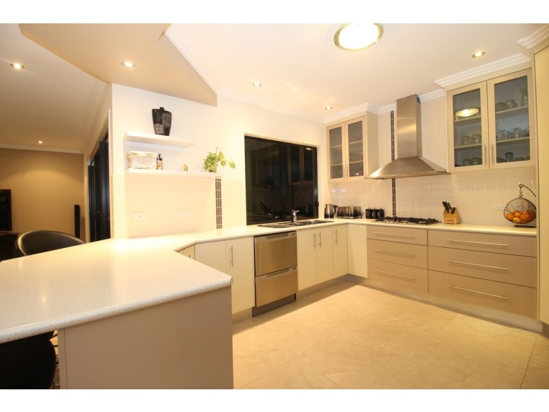 24 Carrington Place, Emerald QLD 4720