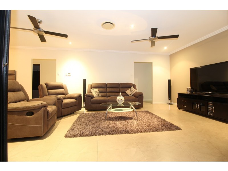 24 Carrington Place, Emerald QLD 4720