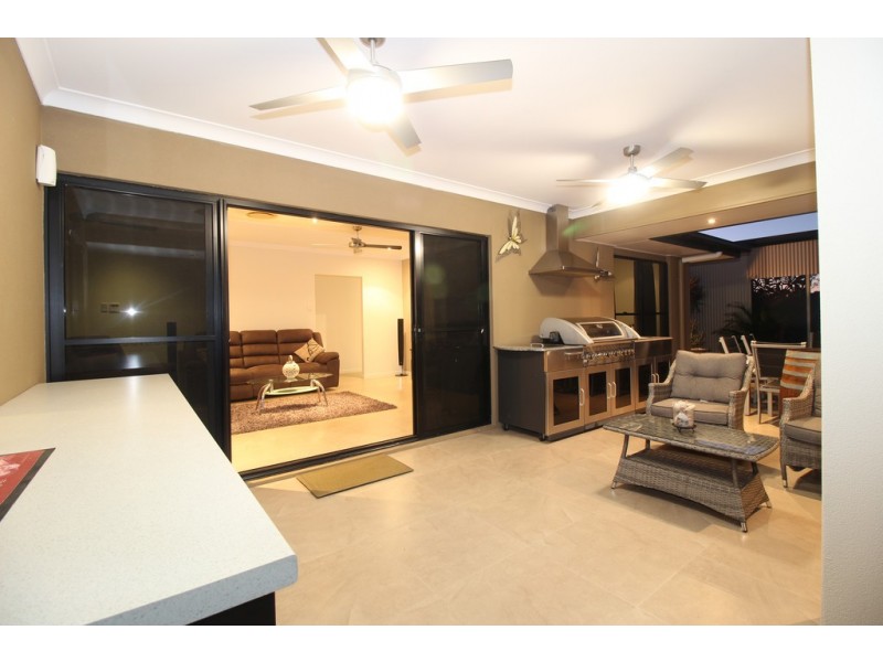 24 Carrington Place, Emerald QLD 4720