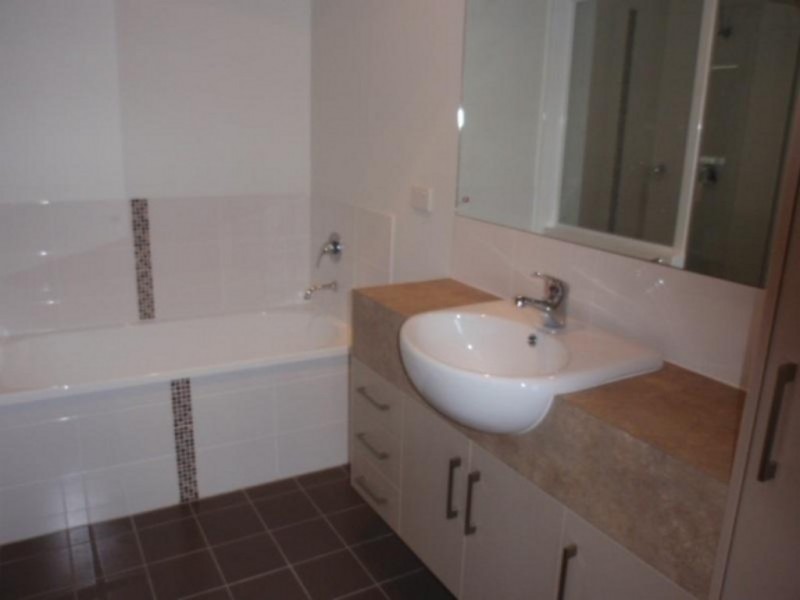 1/16 Riverview Street, Emerald QLD 4720