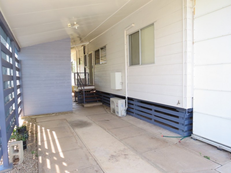 21 Mellish Crescent, Emerald QLD 4720