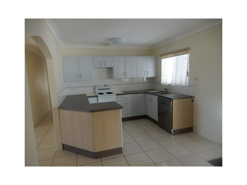 98 Anakie Street, Emerald QLD 4720