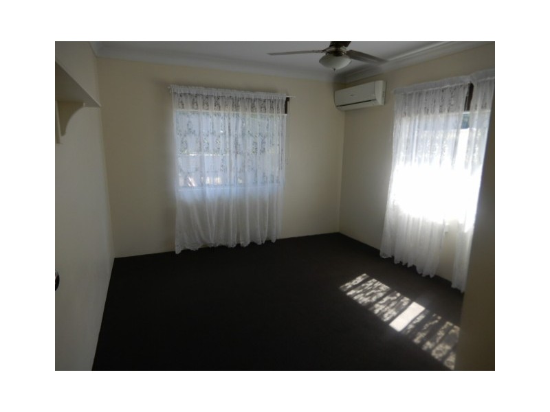 98 Anakie Street, Emerald QLD 4720