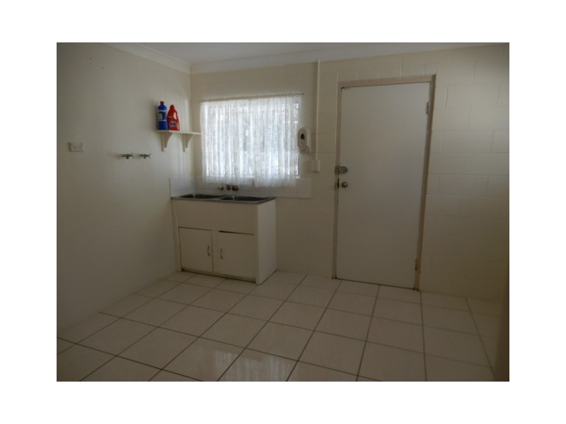 98 Anakie Street, Emerald QLD 4720